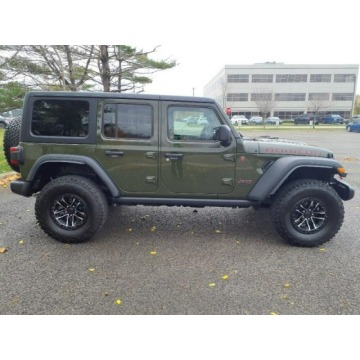 Jeep Wrangler  SUV 2024,  3.6 benzyna, automat - Na sprzedaż za 185 730 zł - Katowice - zdjęcie 3