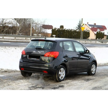 Kia Venga  Hatchback 2010,  1.4 benzyna - Na sprzedaż za 19 900 zł - Dojazdów - zdjęcie 2