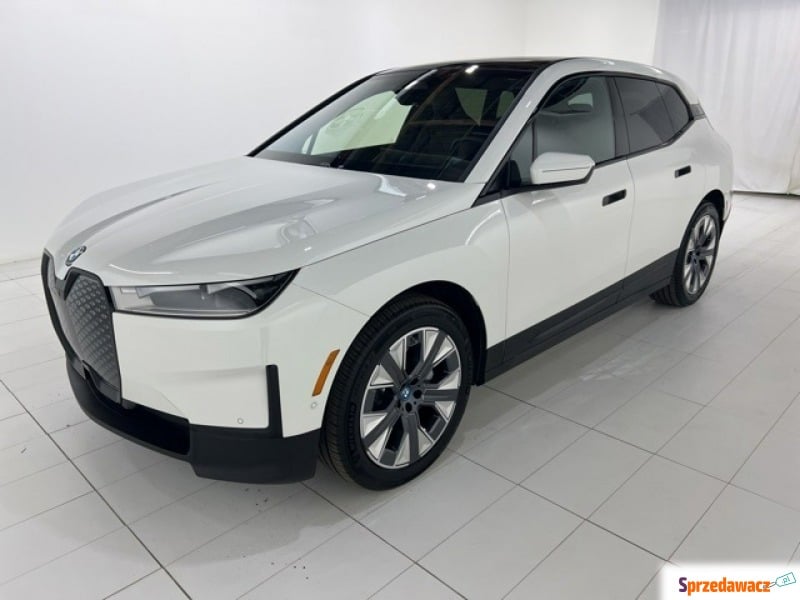 BMW   SUV 2024,  0.0 zasilanie elektryczne - Na sprzedaż za 319 800 zł - Katowice