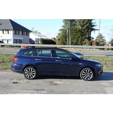 Fiat Tipo 2017,  1.6 diesel, automat - Na sprzedaż za 39 900 zł - Dojazdów - zdjęcie 3