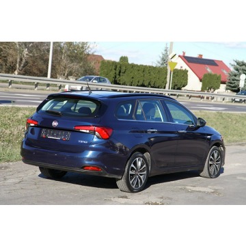 Fiat Tipo 2017,  1.6 diesel, automat - Na sprzedaż za 39 900 zł - Dojazdów - zdjęcie 2