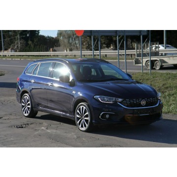 Fiat Tipo 2017,  1.6 diesel, automat - Na sprzedaż za 39 900 zł - Dojazdów - zdjęcie 4