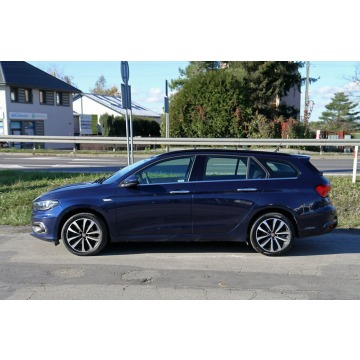 Fiat Tipo 2017,  1.6 diesel, automat - Na sprzedaż za 39 900 zł - Dojazdów - zdjęcie 6