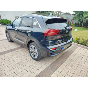 Kia Niro  Hatchback 2021 elektryczny, automat - Na sprzedaż za 69 999 zł - Pleszew - zdjęcie 11