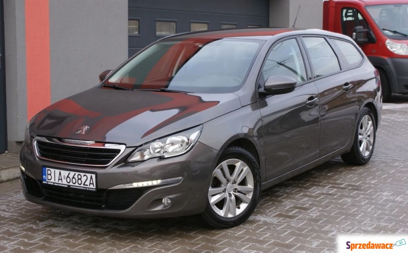 Peugeot 308  Kombi 2016,  1.2 benzyna - Na sprzedaż za 35 900 zł - Białystok