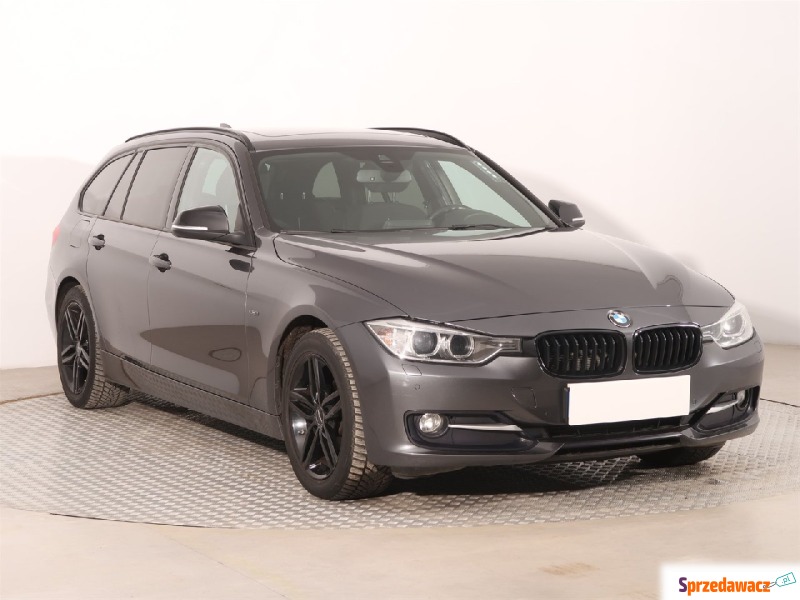 BMW Seria 3  Kombi 2014,  1.6 benzyna - Na sprzedaż za 55 999 zł - Warszawa