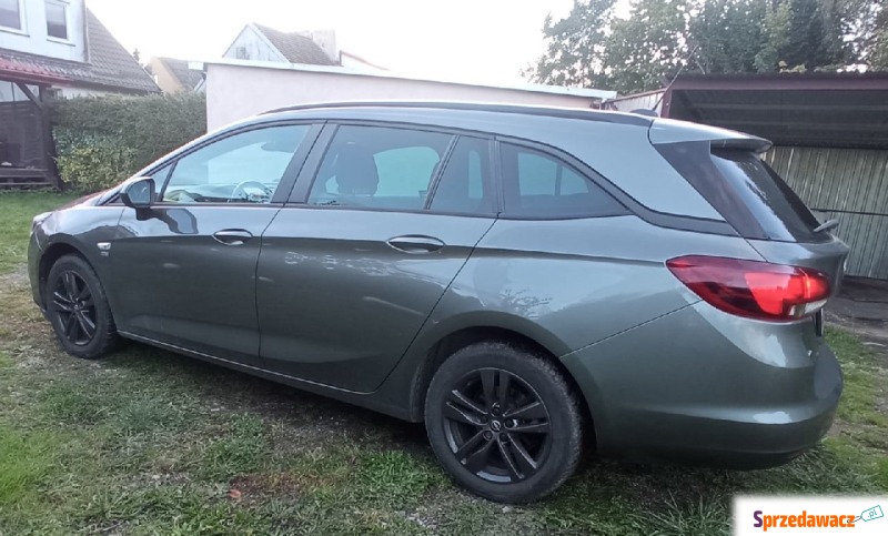 Opel Astra  Kombi 2020,  1.2 benzyna - Na sprzedaż za 46,00 zł - Białogard