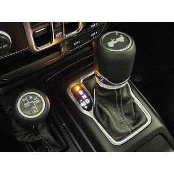 Jeep Wrangler  SUV 2024,  2.0 benzyna, automat - Na sprzedaż za 183 270 zł - Katowice - zdjęcie 8