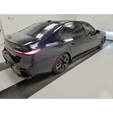 BMW Seria 7  Sedan/Limuzyna 2023,  3.0 benzyna, automat - Na sprzedaż za 416 970 zł - Katowice - zdjęcie 4