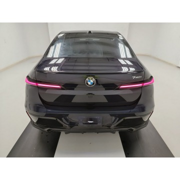 BMW Seria 7  Sedan/Limuzyna 2023,  3.0 benzyna, automat - Na sprzedaż za 416 970 zł - Katowice - zdjęcie 5