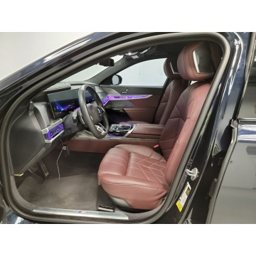 BMW Seria 7  Sedan/Limuzyna 2023,  3.0 benzyna, automat - Na sprzedaż za 416 970 zł - Katowice - zdjęcie 8