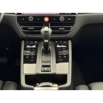 Porsche Macan  SUV 2024,  2.0 benzyna, automat - Na sprzedaż za 215 250 zł - Katowice - zdjęcie 2