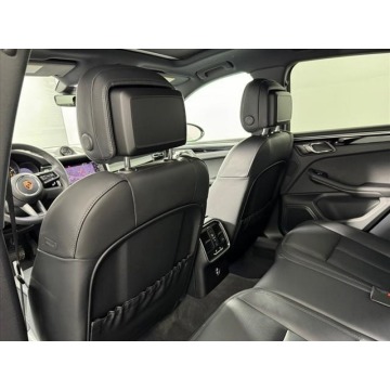 Porsche Macan  SUV 2024,  2.0 benzyna, automat - Na sprzedaż za 215 250 zł - Katowice - zdjęcie 4