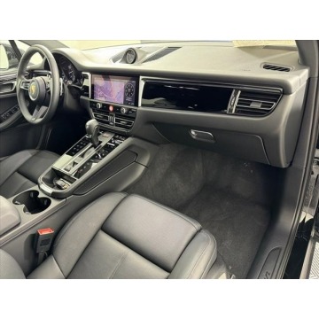 Porsche Macan  SUV 2024,  2.0 benzyna, automat - Na sprzedaż za 215 250 zł - Katowice - zdjęcie 12
