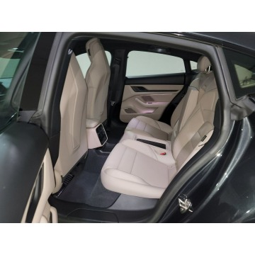Porsche Taycan  Sedan/Limuzyna 2023 elektryczny, automat - Na sprzedaż za 258 300 zł - Katowice - zdjęcie 3