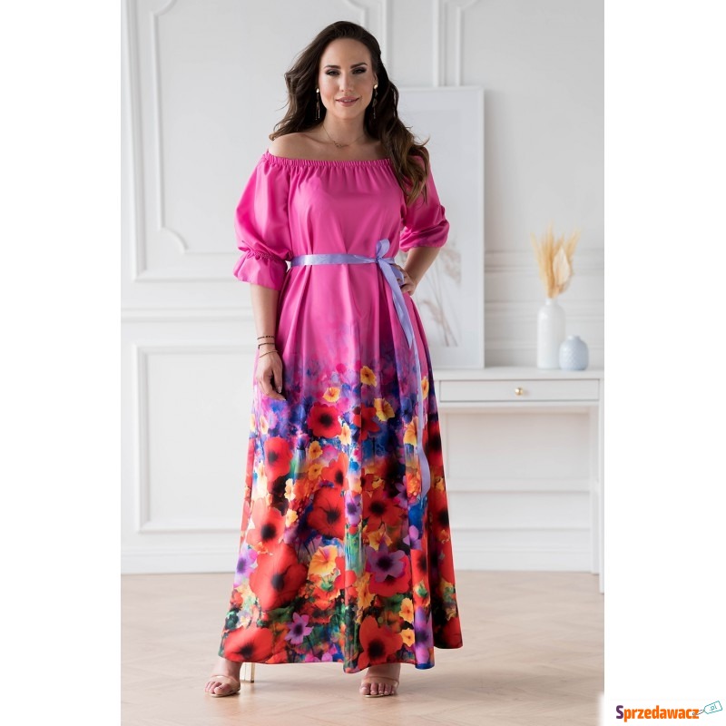 Różowa sukienka maxi z kwiatowym dołem - PANDORA - Sukienki - Psary