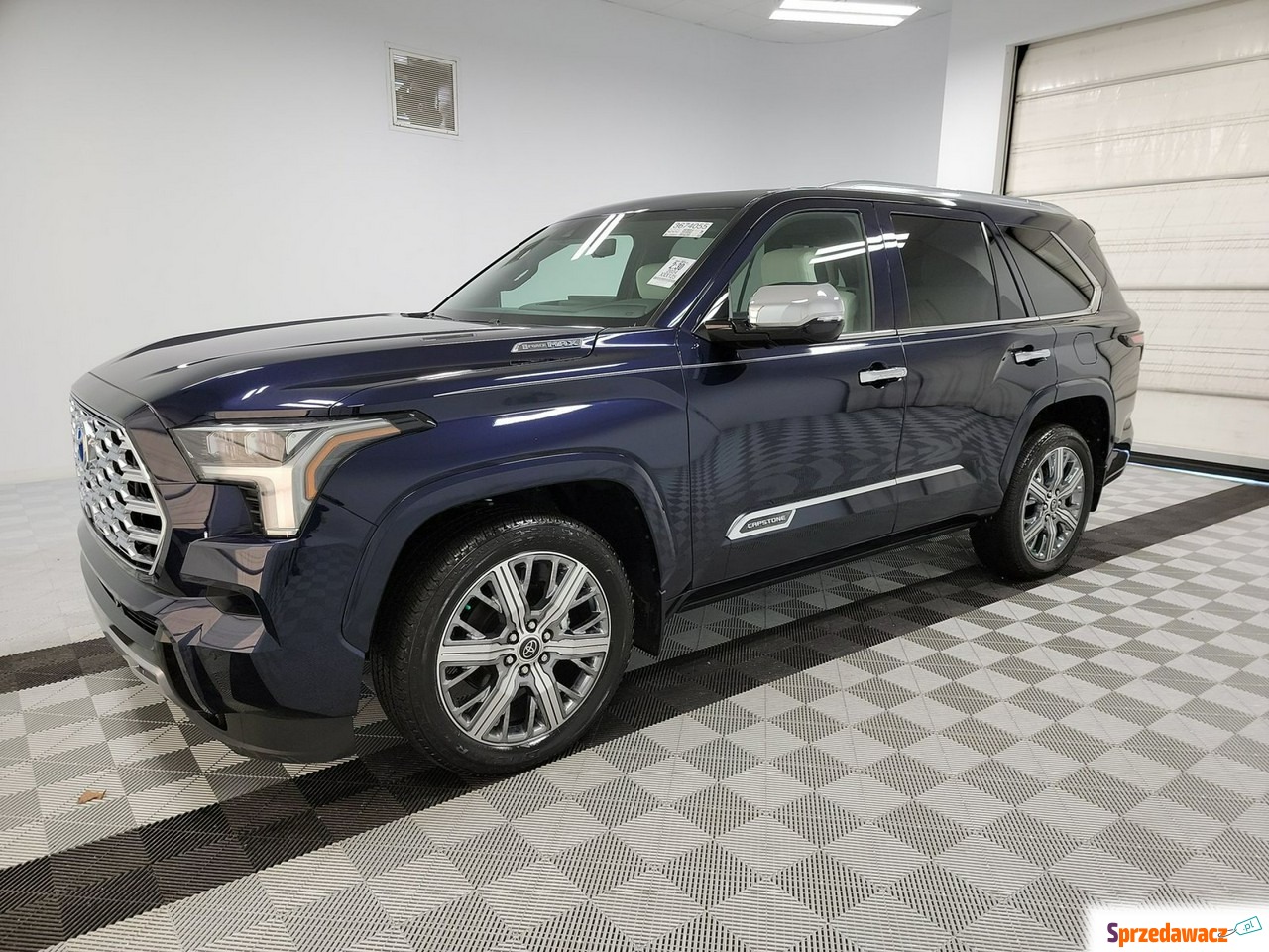 Toyota Sequoia 2024