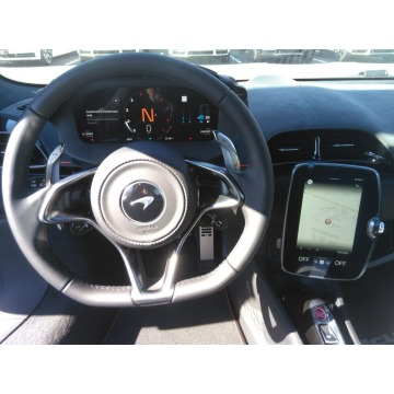 McLaren   Coupe/Sportowy 2024,  3.0 benzyna, automat - Na sprzedaż za 945 870 zł - Katowice - zdjęcie 4