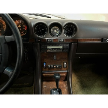 Mercedes - Benz SL-klasa  Kabriolet 1988,  5.6 benzyna, automat - Na sprzedaż za 65 805 zł - Katowice - zdjęcie 9