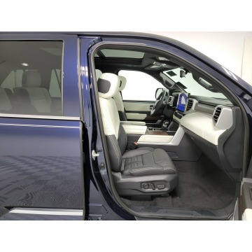 Toyota Sequoia  SUV 2024,  3.4 hybryda, automat - Na sprzedaż za 293 970 zł - Katowice - zdjęcie 9