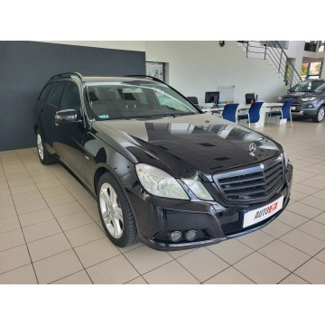 Mercedes - Benz E-klasa 2011,  2.1 diesel - Na sprzedaż za 37 900 zł - Kraków - zdjęcie 3