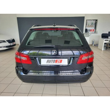 Mercedes - Benz E-klasa 2011,  2.1 diesel - Na sprzedaż za 37 900 zł - Kraków - zdjęcie 8