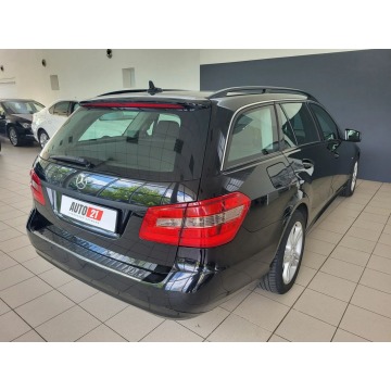 Mercedes - Benz E-klasa 2011,  2.1 diesel - Na sprzedaż za 37 900 zł - Kraków - zdjęcie 7