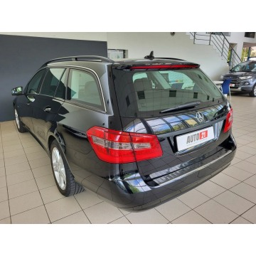Mercedes - Benz E-klasa 2011,  2.1 diesel - Na sprzedaż za 37 900 zł - Kraków - zdjęcie 9