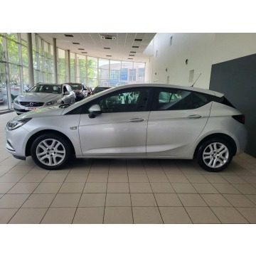 Opel Astra  Liftback 2016,  1.6 diesel - Na sprzedaż za 43 900 zł - Kraków - zdjęcie 4