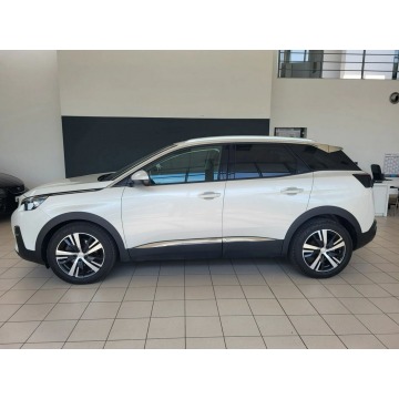 Peugeot 3008  SUV 2018,  1.2 benzyna - Na sprzedaż za 86 900 zł - Kraków - zdjęcie 4