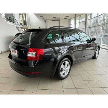 Skoda Octavia 2019,  1.5 benzyna - Na sprzedaż za 68 900 zł - Kraków - zdjęcie 6