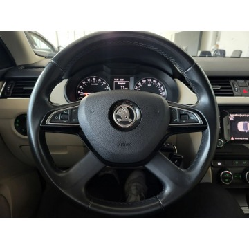 Skoda Octavia 2014,  2.0 diesel - Na sprzedaż za 32 900 zł - Kraków - zdjęcie 10