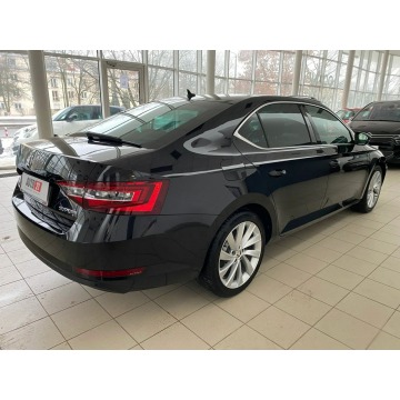 Skoda Superb  Sedan/Limuzyna 2019,  1.5 benzyna - Na sprzedaż za 85 000 zł - Kraków - zdjęcie 8