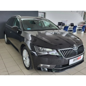 Skoda Superb 2019,  1.5 benzyna - Na sprzedaż za 92 900 zł - Kraków - zdjęcie 3
