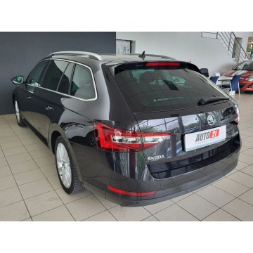 Skoda Superb 2019,  1.5 benzyna - Na sprzedaż za 92 900 zł - Kraków - zdjęcie 8