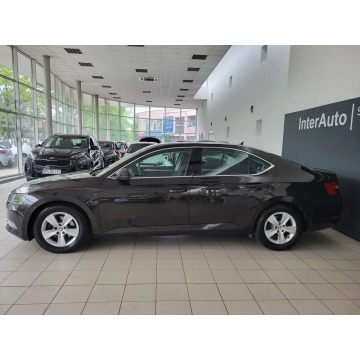 Skoda Superb  Sedan/Limuzyna 2015,  2.0 diesel, automat - Na sprzedaż za 57 900 zł - Kraków - zdjęcie 4