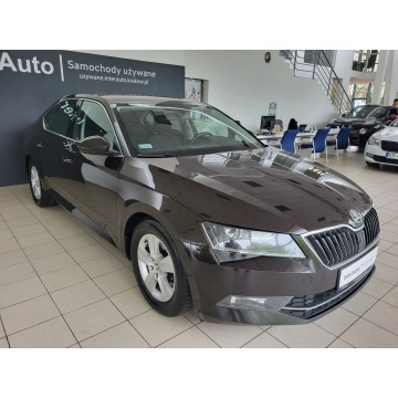 Skoda Superb  Sedan/Limuzyna 2015,  2.0 diesel, automat - Na sprzedaż za 57 900 zł - Kraków - zdjęcie 3