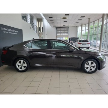 Skoda Superb  Sedan/Limuzyna 2015,  2.0 diesel, automat - Na sprzedaż za 57 900 zł - Kraków - zdjęcie 5