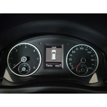 Volkswagen Tiguan  SUV 2014,  2.0 diesel, automat - Na sprzedaż za 61 500 zł - Kraków - zdjęcie 10