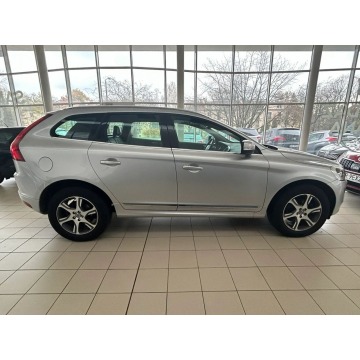 Volvo   SUV 2014,  2.0 diesel - Na sprzedaż za 67 900 zł - Kraków - zdjęcie 3
