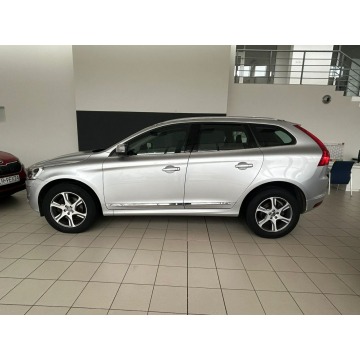 Volvo   SUV 2014,  2.0 diesel - Na sprzedaż za 67 900 zł - Kraków - zdjęcie 4