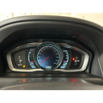 Volvo   SUV 2014,  2.0 diesel - Na sprzedaż za 67 900 zł - Kraków - zdjęcie 9