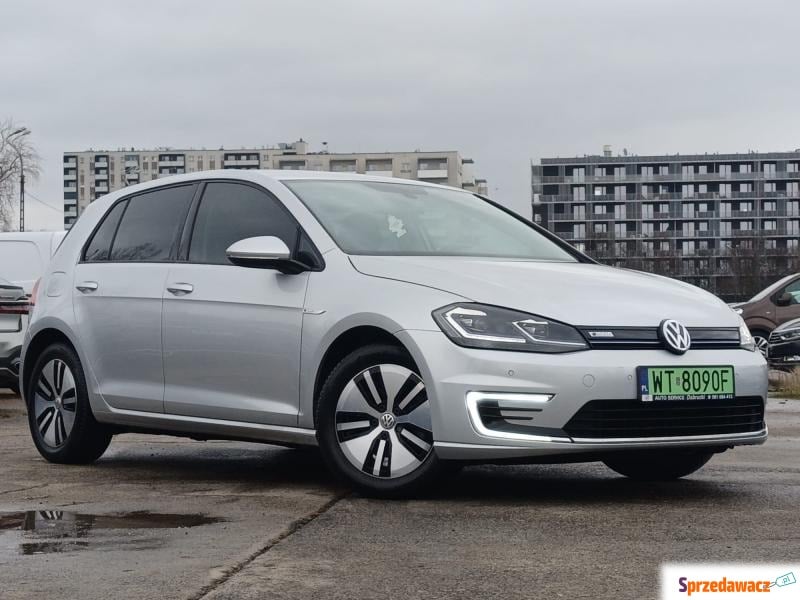 Volkswagen Golf  Hatchback 2015,  0.0 zasilanie elektryczne - Na sprzedaż za 56 900 zł - Warszawa