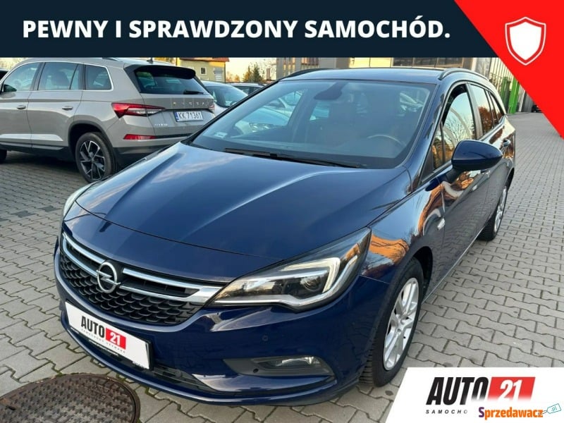 Opel Astra 2018,  1.6 diesel - Na sprzedaż za 48 900 zł - Kraków