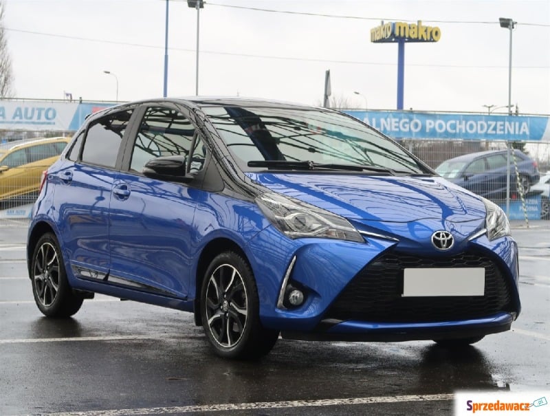 Toyota Yaris  Hatchback 2017,  1.5 benzyna - Na sprzedaż za 60 999 zł - Łódź