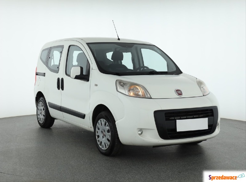 Fiat Qubo  SUV 2015,  1.4 benzyna - Na sprzedaż za 23 999 zł - Piaseczno