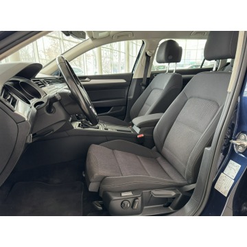 Volkswagen Passat 2016,  1.6 diesel, automat - Na sprzedaż za 54 000 zł - Kraków - zdjęcie 11