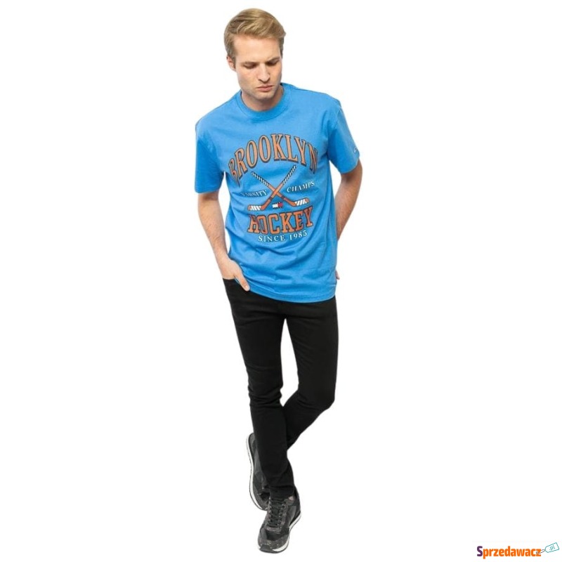 
T-shirt męskiJeans DM0DM15352 C4H niebieski
 - Bluzki, koszulki - Szczecin