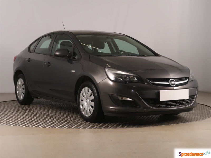 Opel Astra  Liftback 2015,  1.6 benzyna - Na sprzedaż za 31 999 zł - Zabrze