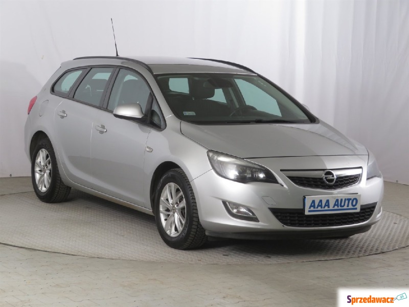 Opel Astra  Kombi 2014,  1.6 diesel - Na sprzedaż za 26 999 zł - Katowice